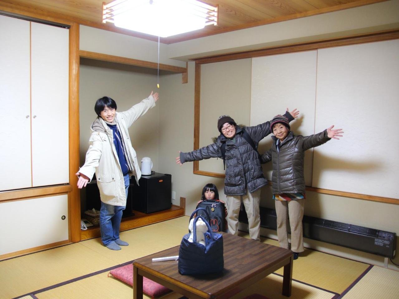Hakuba Maerchen House Hotel Exterior photo